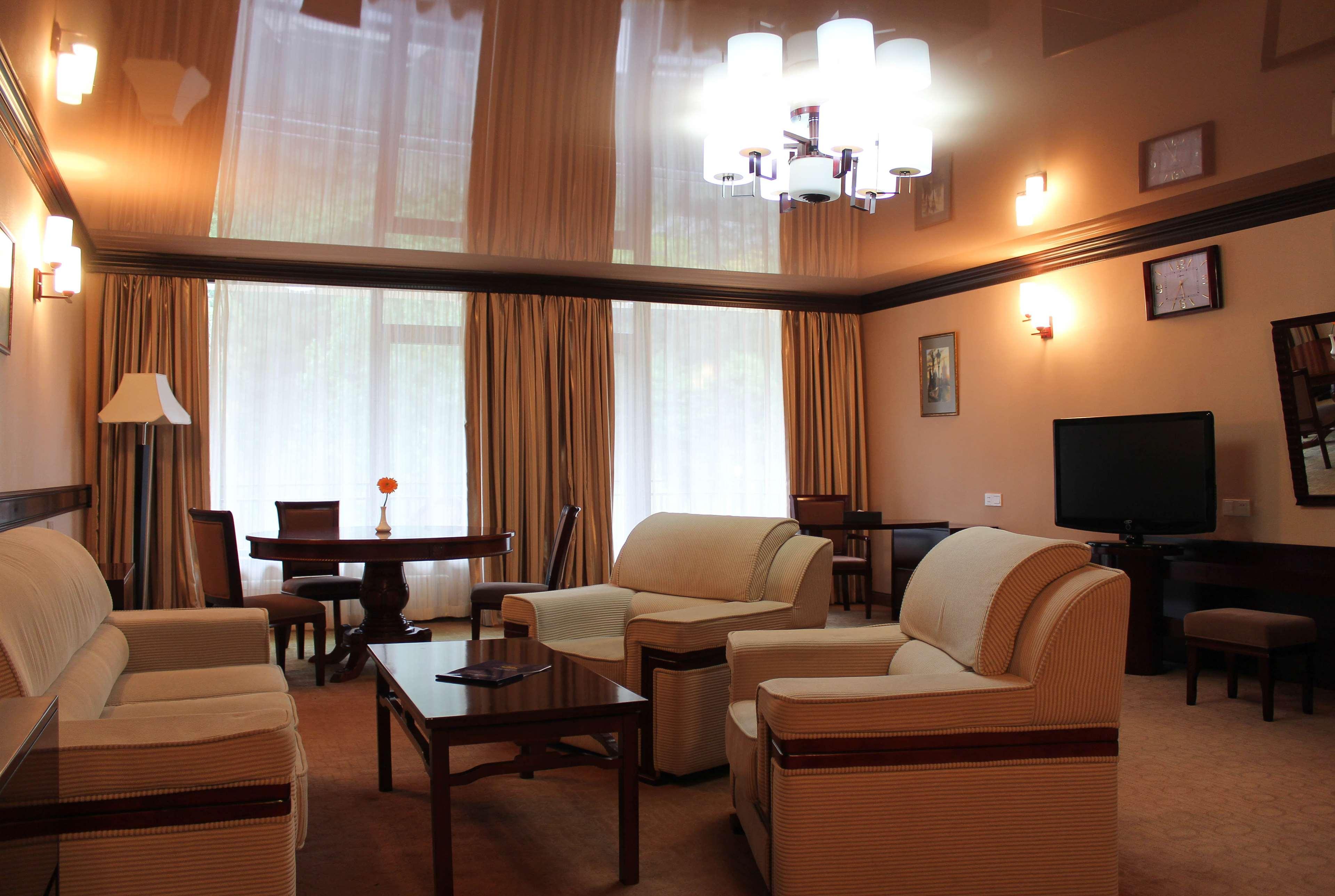 Best Western Plus Paradise Hotel Dilidschan Zimmer foto